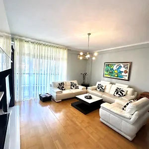 Central Inn Home Tirana Appartamento Tirana