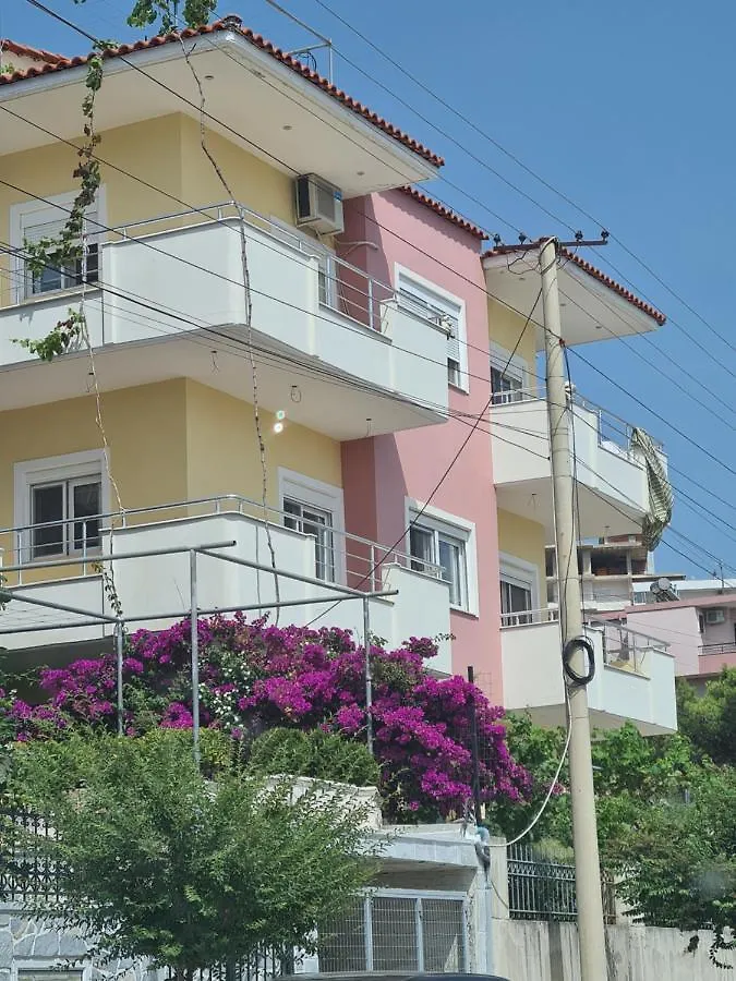 Welcome Home Sarandë 0*,